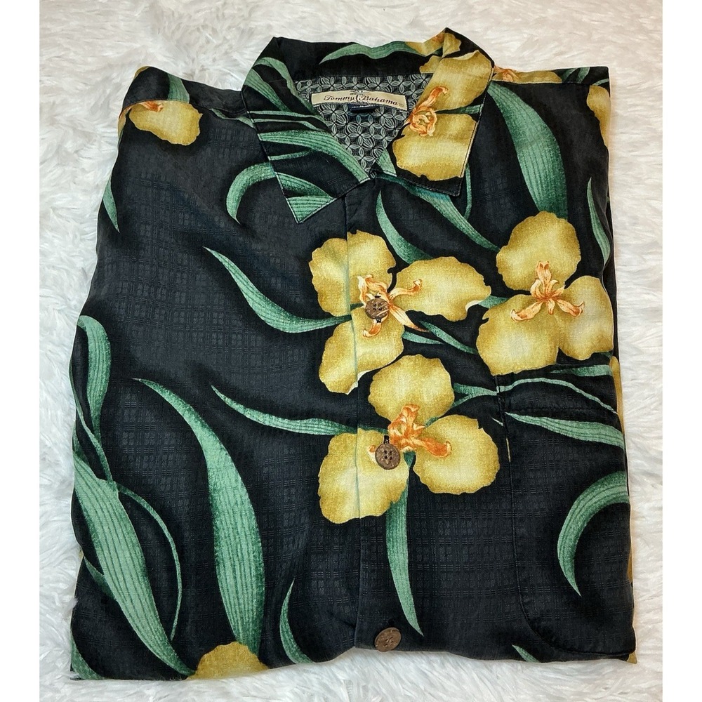 Tommy Bahama Men's Med 100% Silk Short Sleeve Tropical Hawaiian Floral Shirt